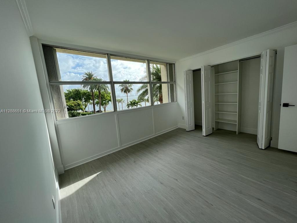 1420 Brickell Bay Dr # 301A
