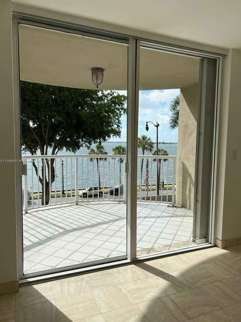 1420 Brickell Bay Dr # 301A