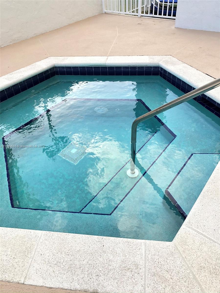 1420 Brickell Bay Dr # 301A