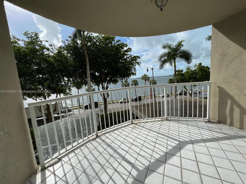 1420 Brickell Bay Dr # 301A