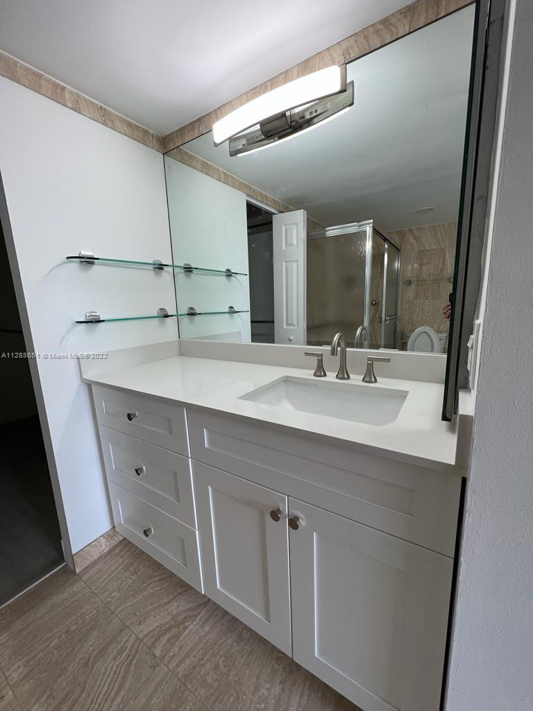 1420 Brickell Bay Dr # 301A