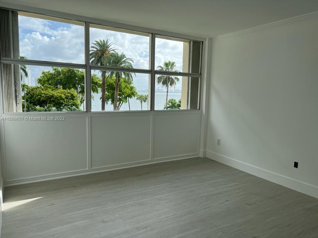 1420 Brickell Bay Dr # 301A