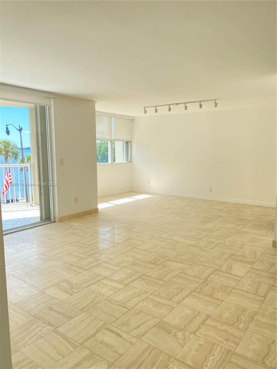 1420 Brickell Bay Dr # 301A