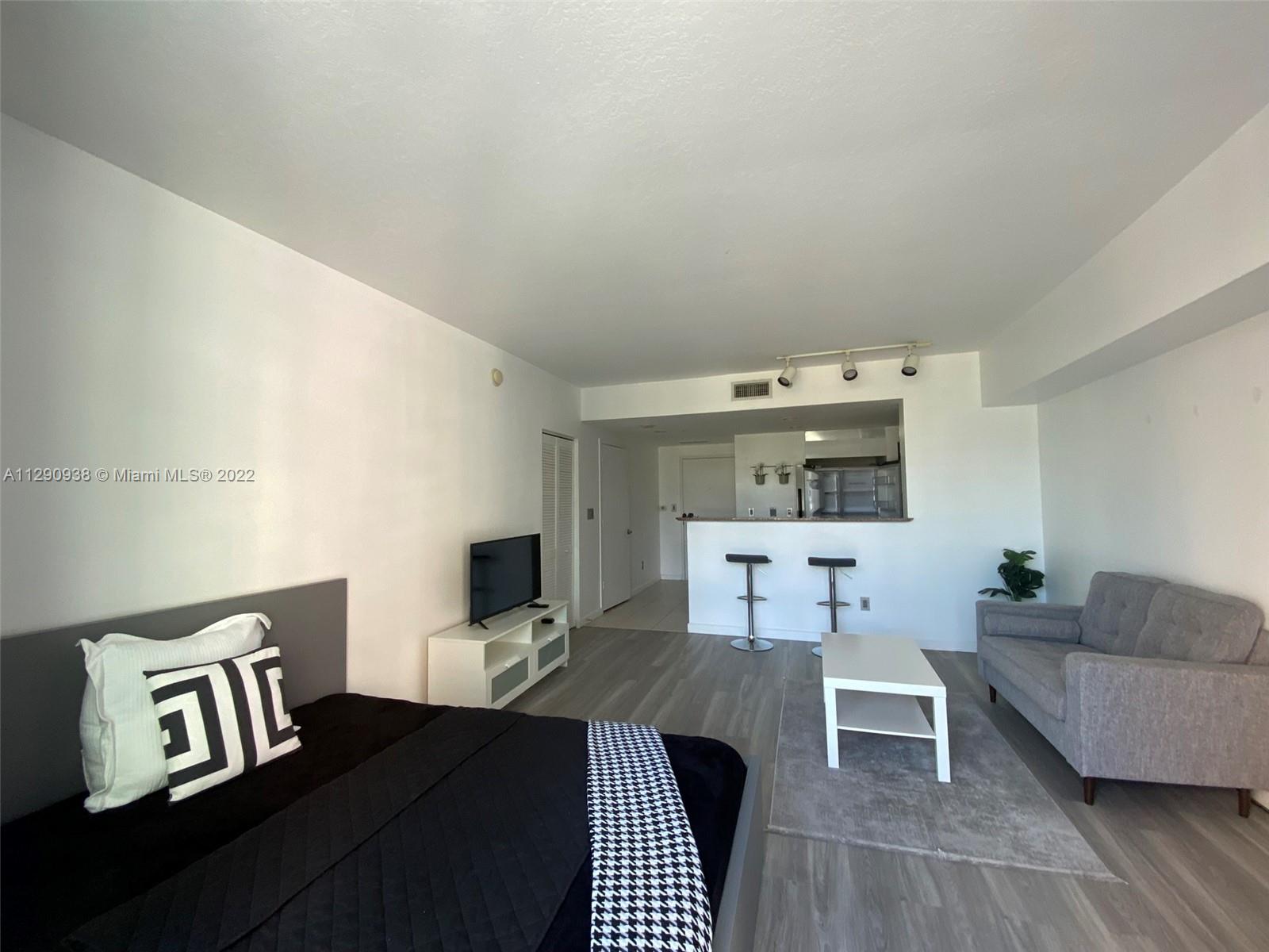 325 S Biscayne Blvd # 1520