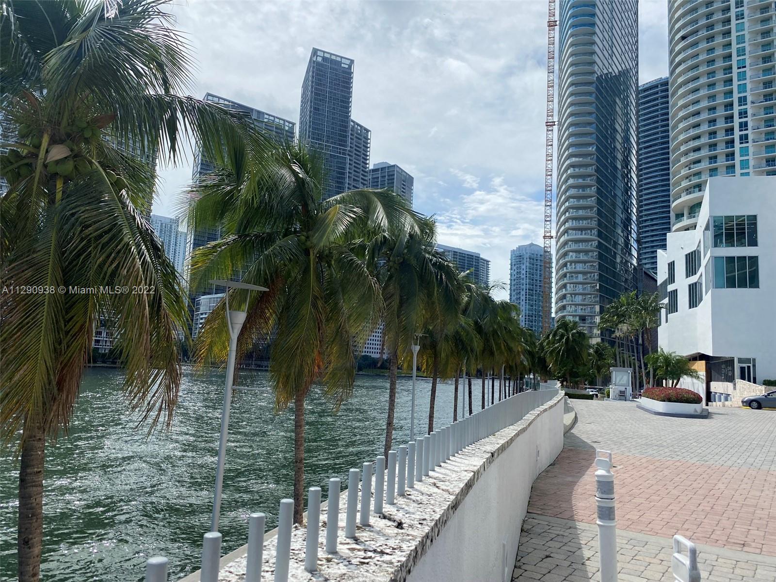 325 S Biscayne Blvd # 1520