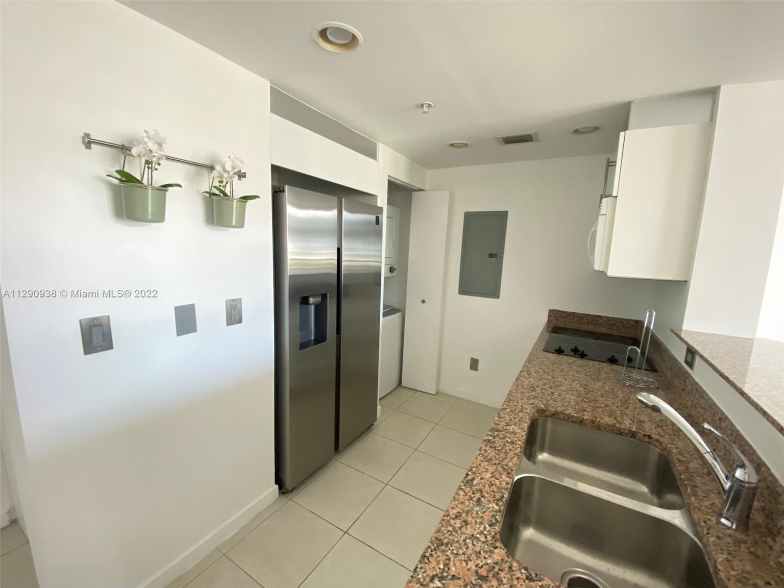 325 S Biscayne Blvd # 1520