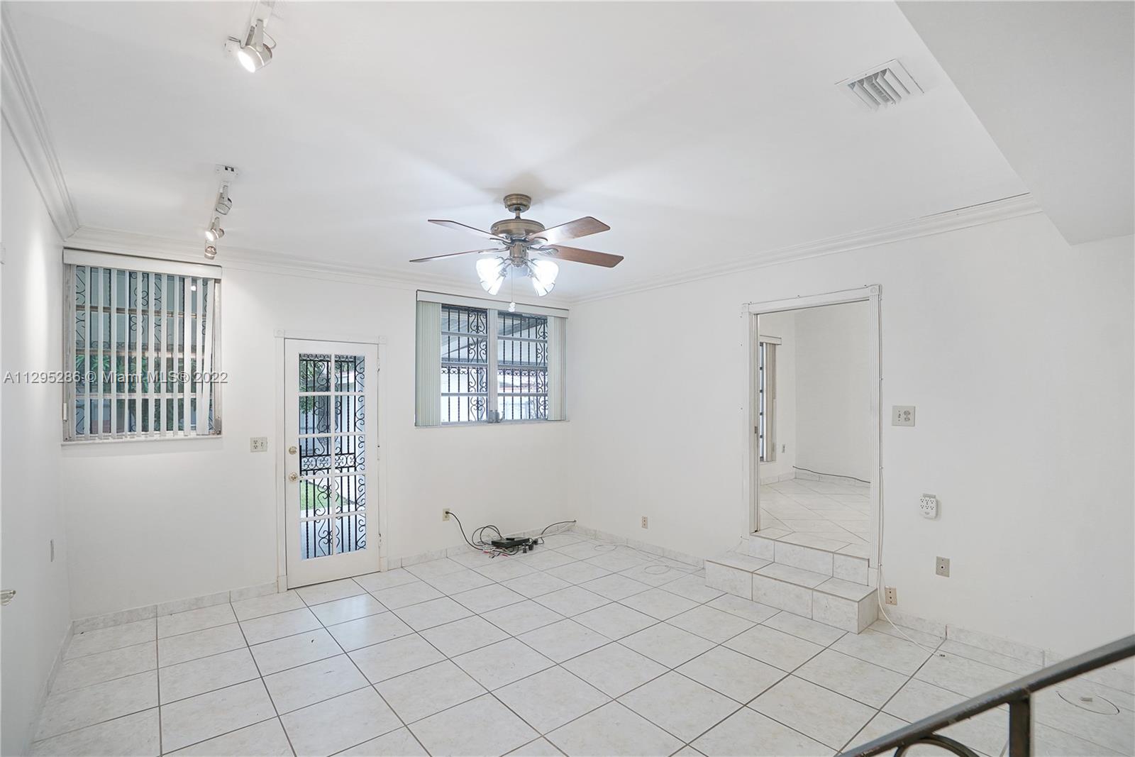 131 SW 51st Pl
