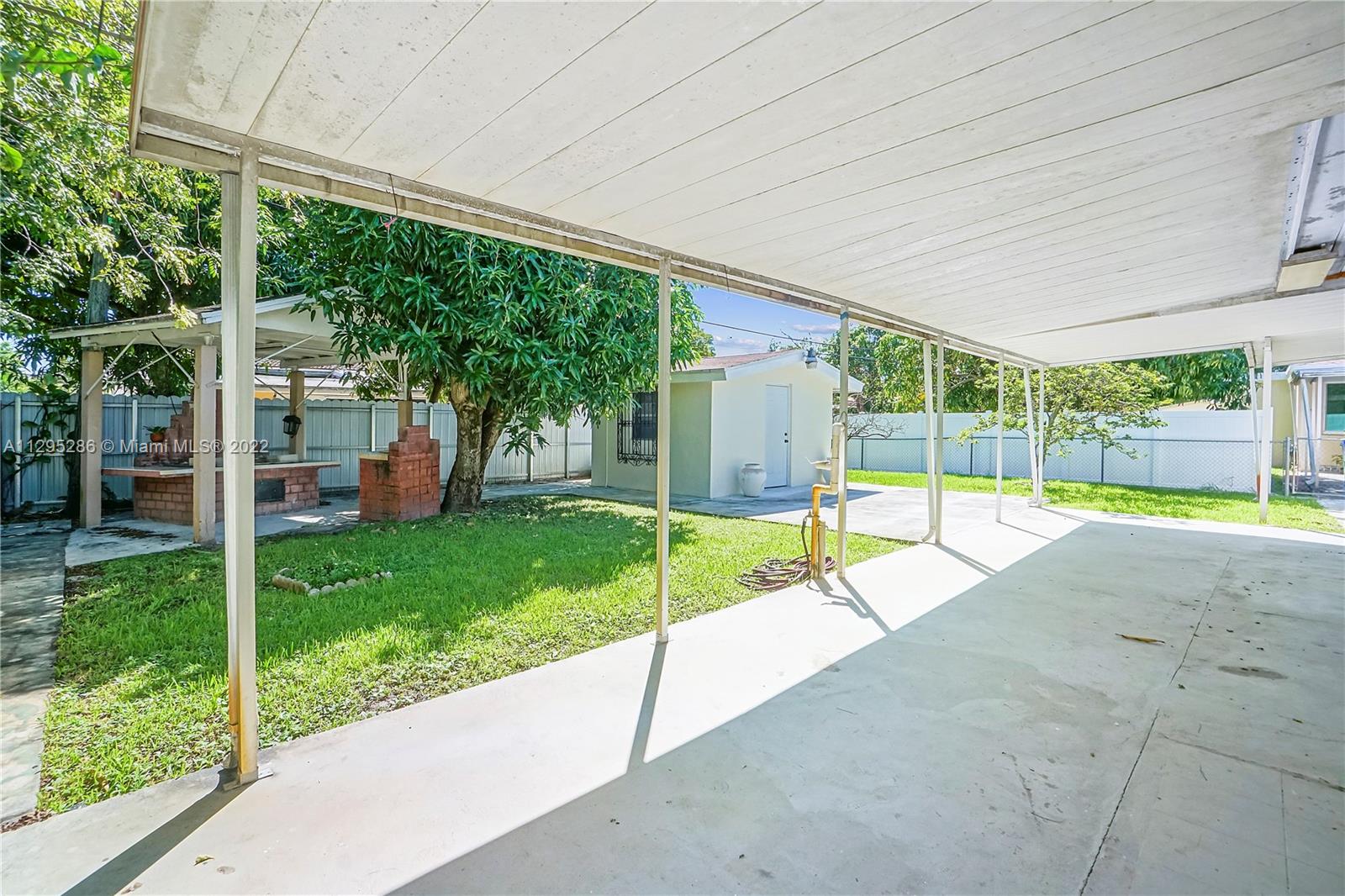 131 SW 51st Pl