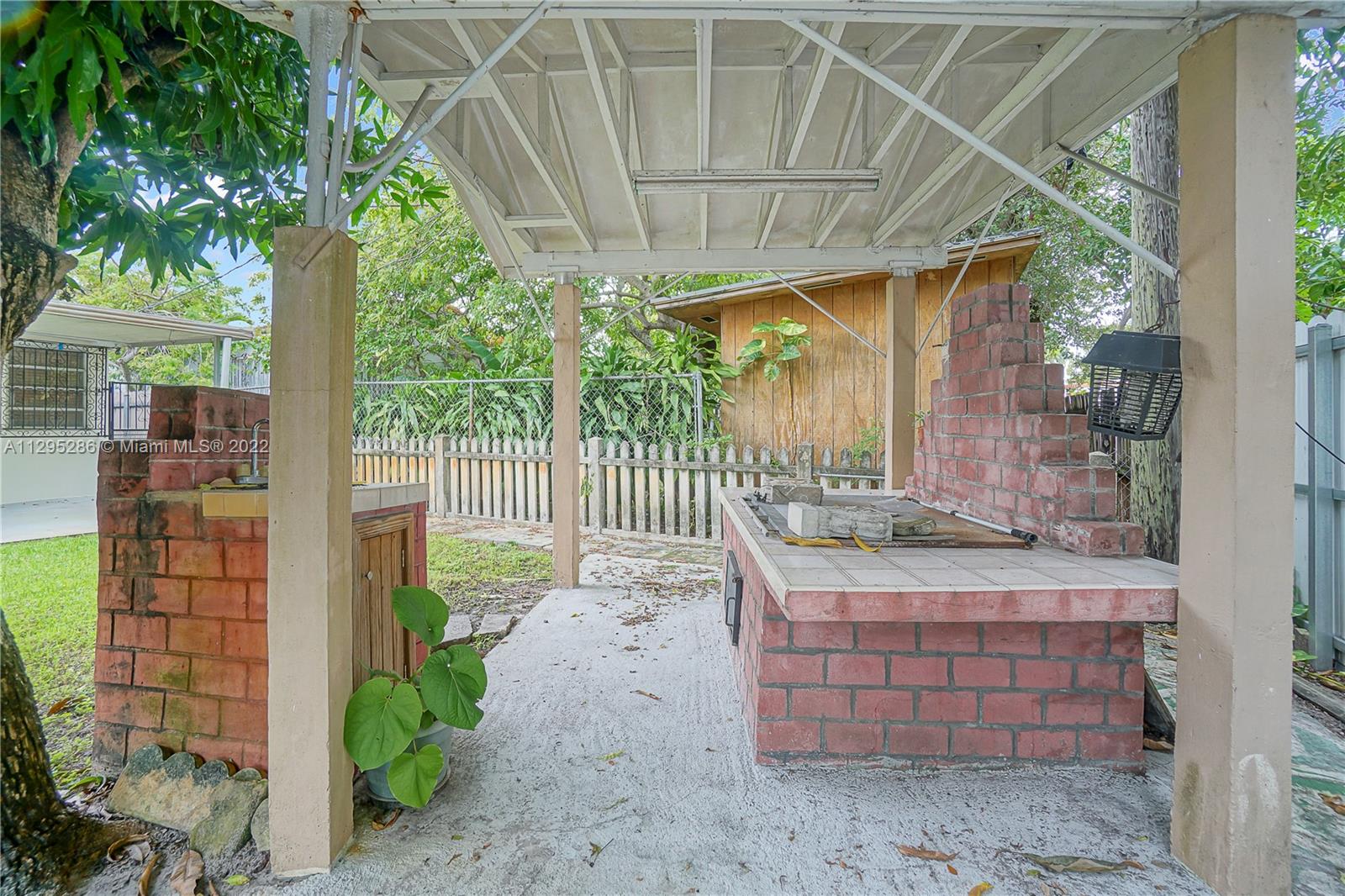 131 SW 51st Pl