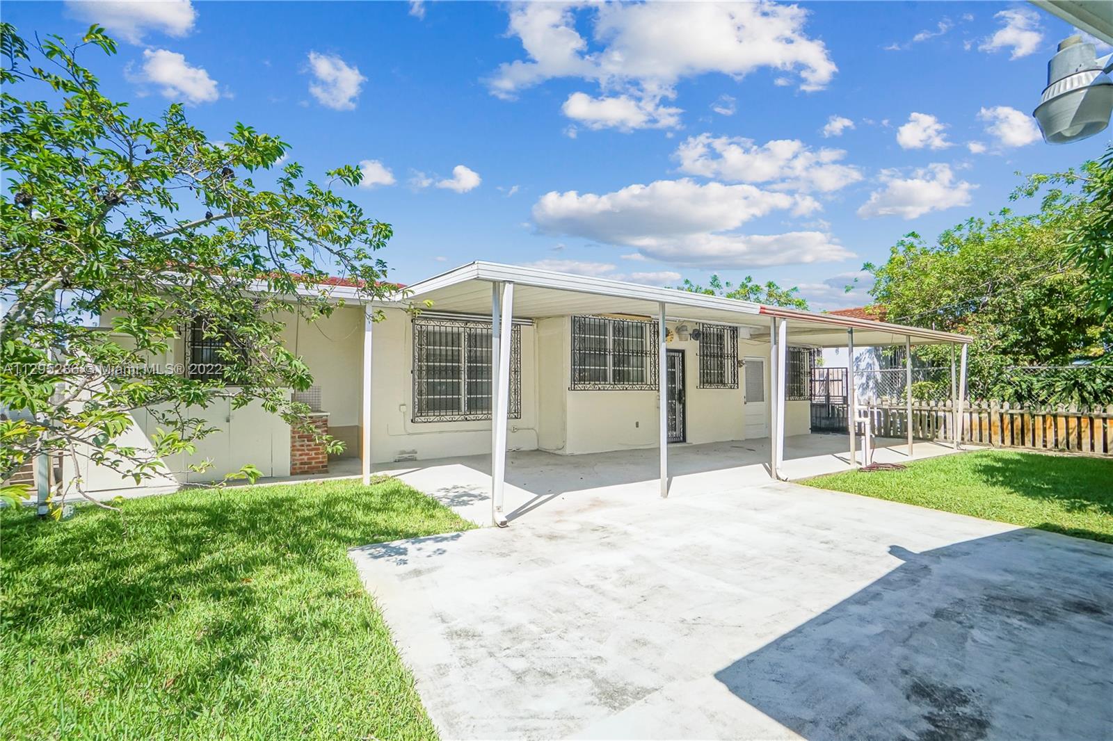 131 SW 51st Pl