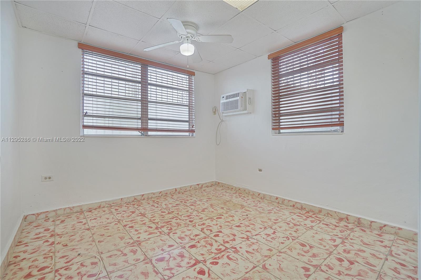 131 SW 51st Pl