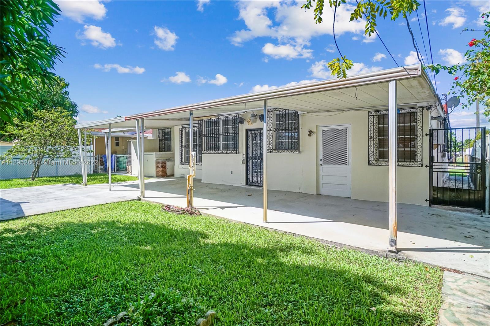 131 SW 51st Pl
