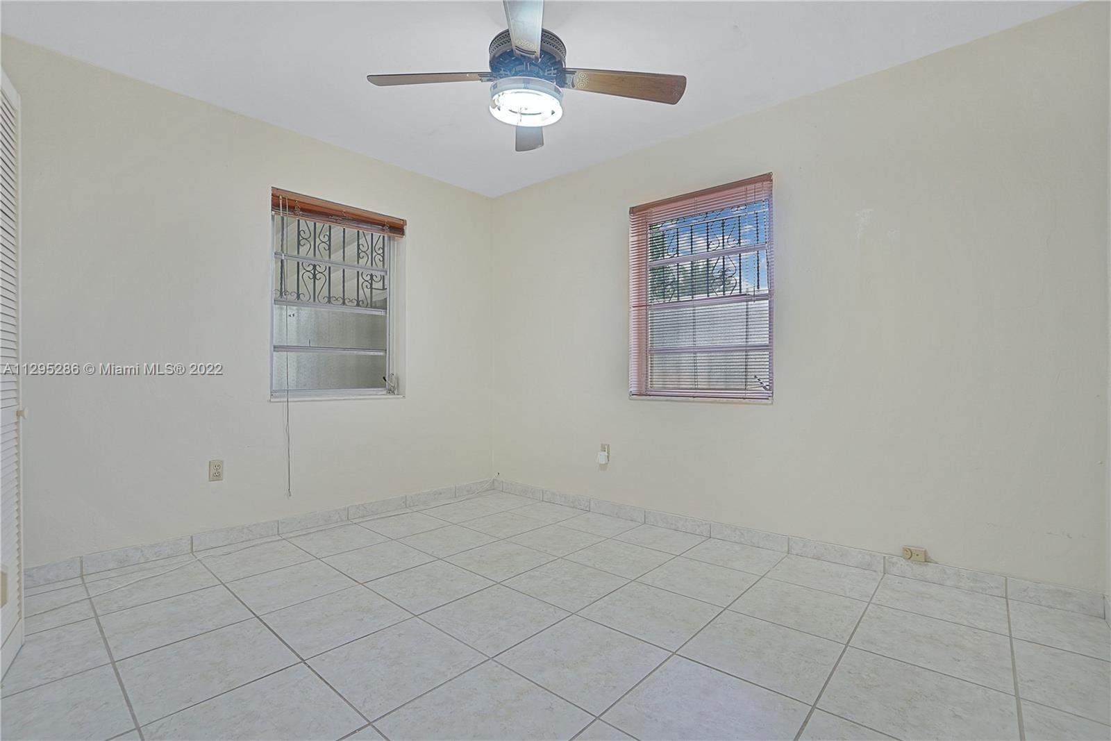 131 SW 51st Pl