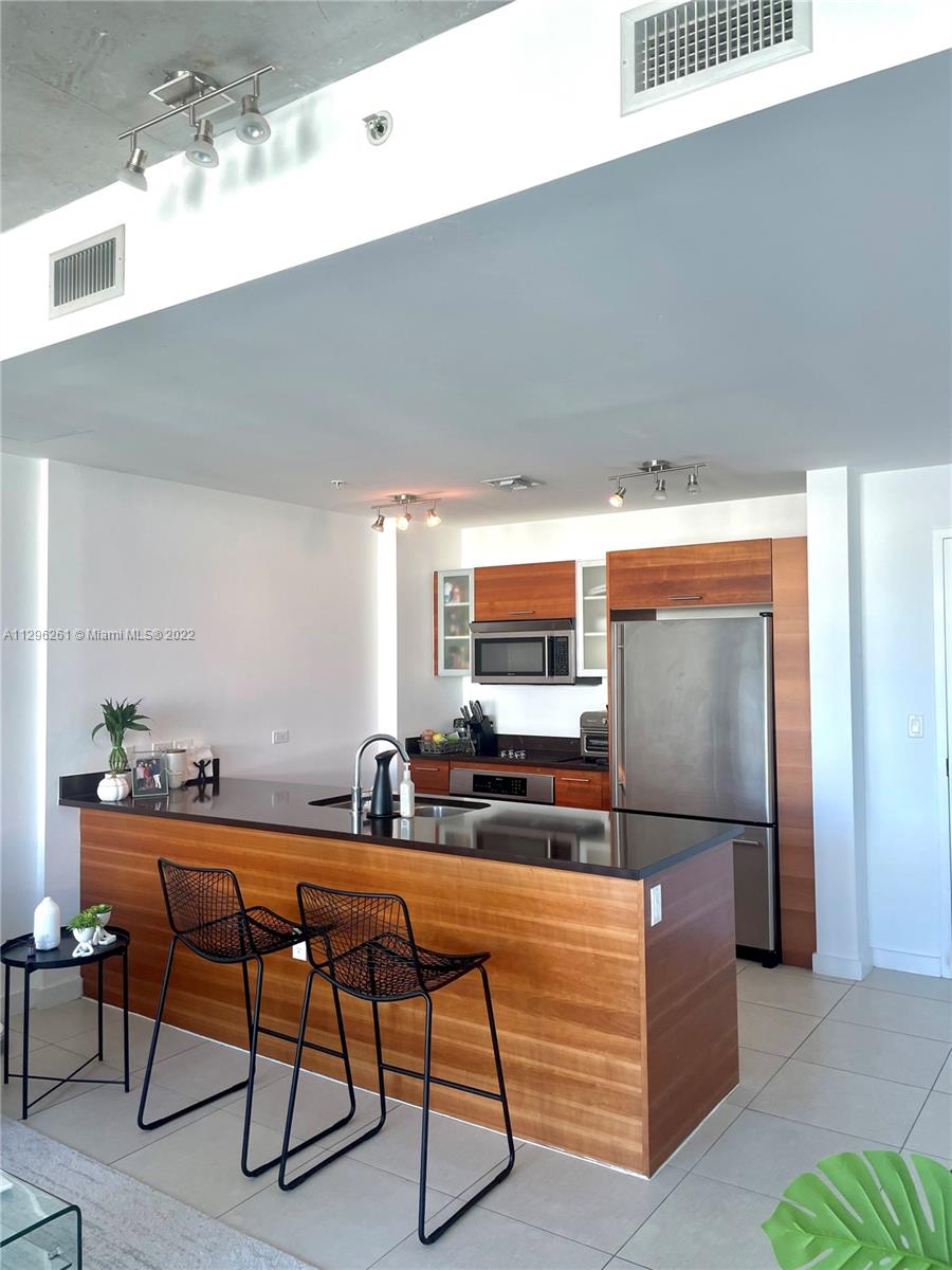3301 NE 1 AVE # H1003