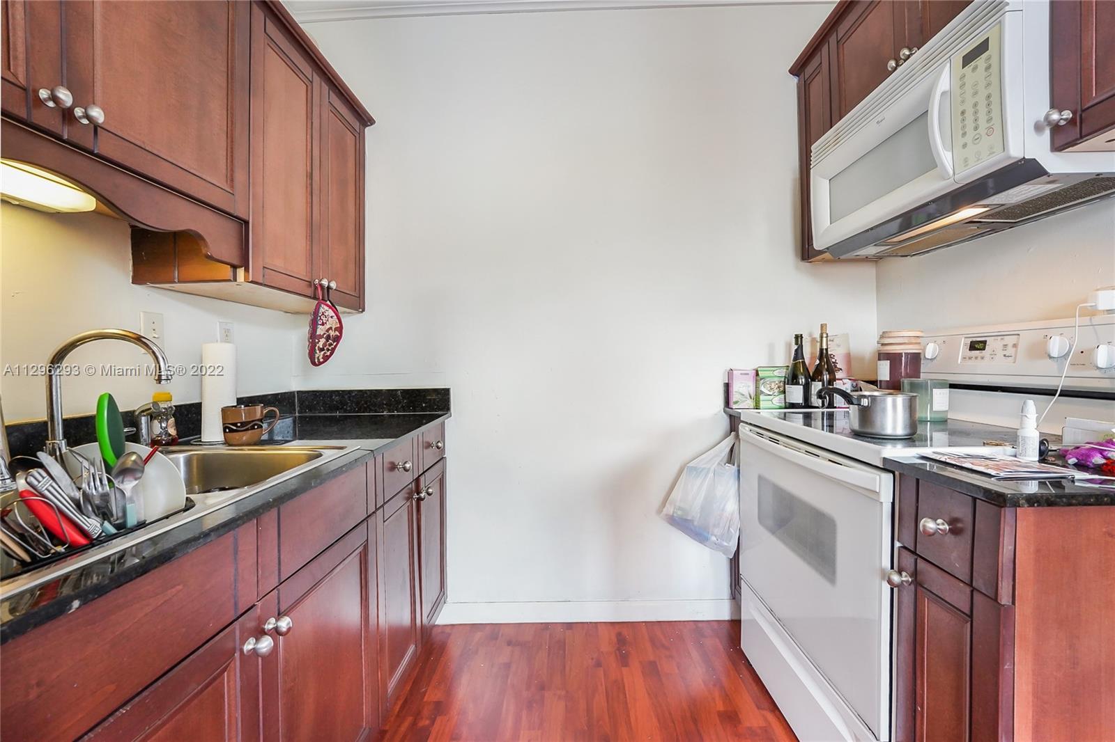 1502 Jefferson Ave # 304