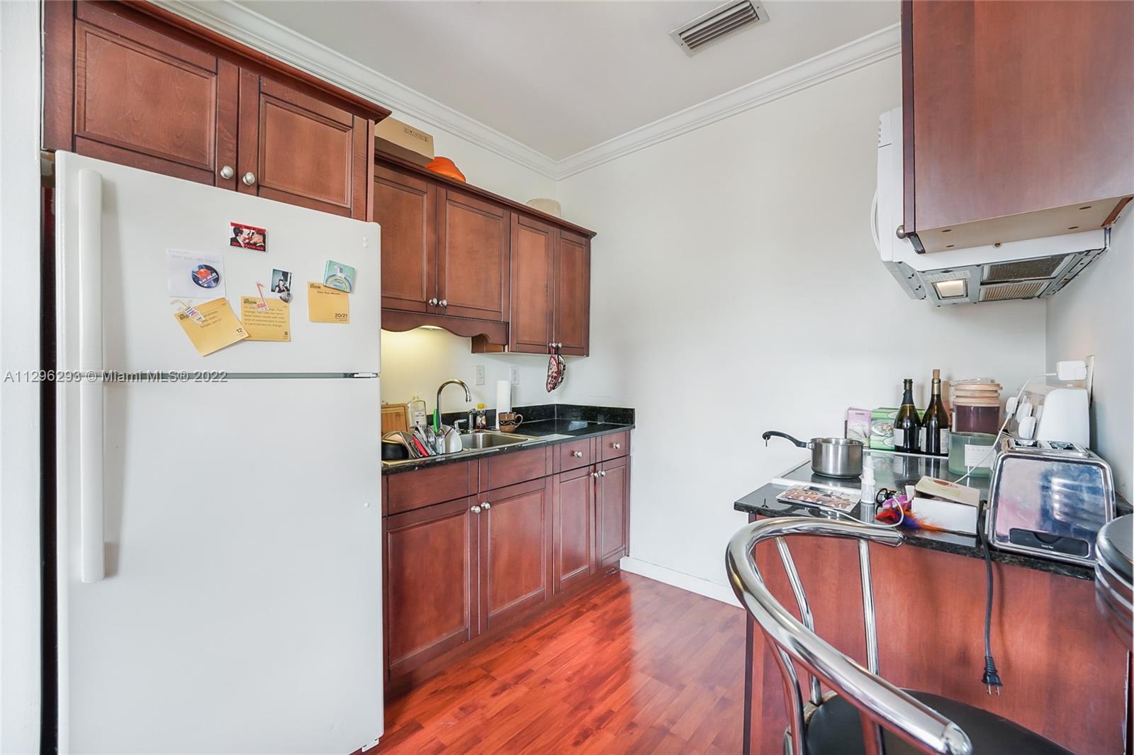 1502 Jefferson Ave # 304