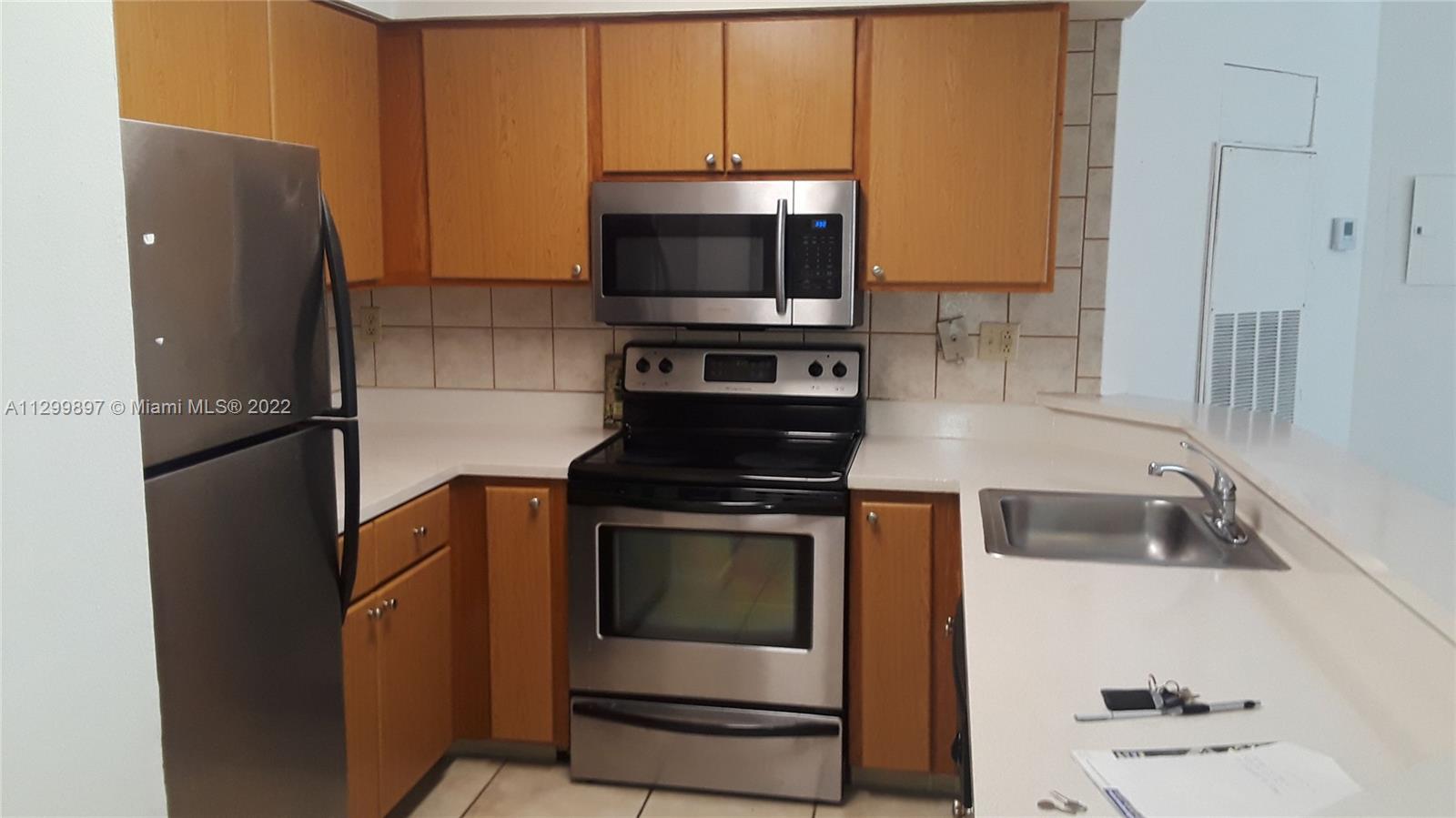 2445 SW 18th Ter # 204