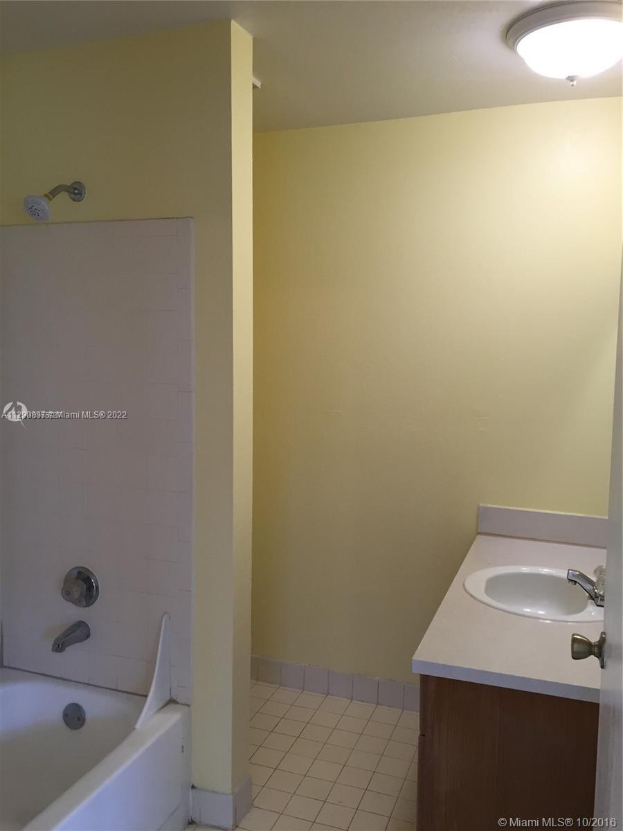 2445 SW 18th Ter # 204