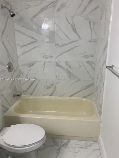 498 NW 165th Street Rd # 106 Unit: D-106