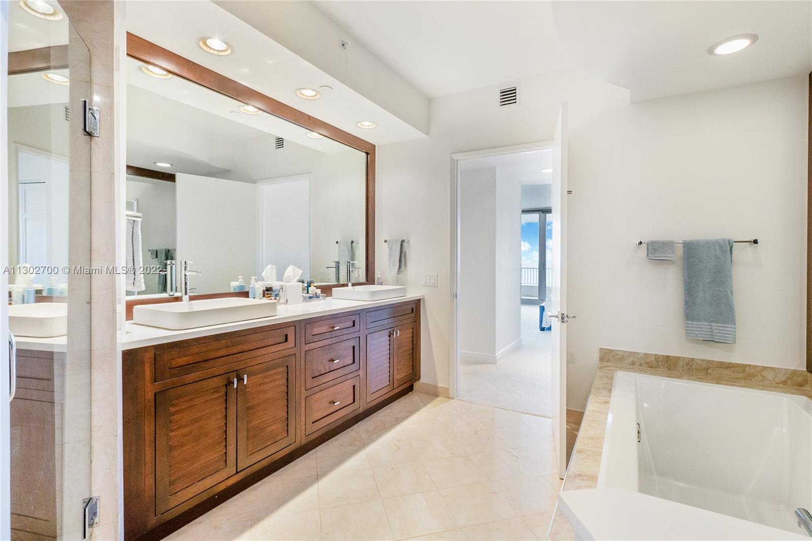 785 Crandon Blvd # 1105