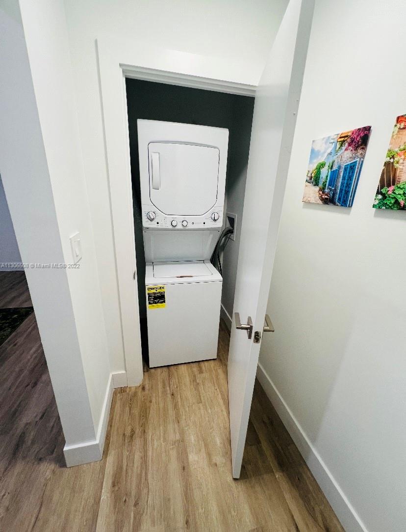 1407 Meridian Ave # 11