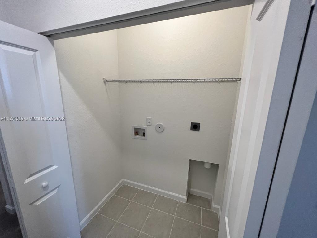 1050 SE 26th Ter # 1050
