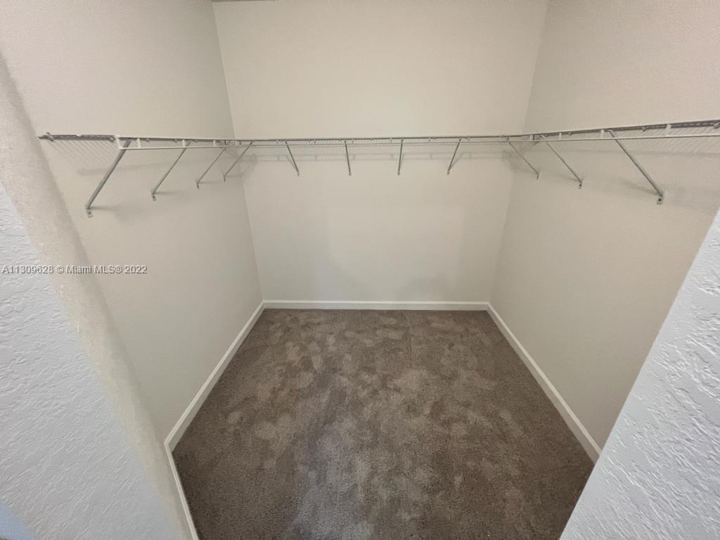 1050 SE 26th Ter # 1050
