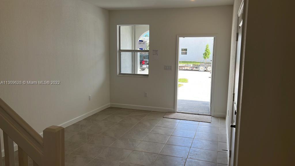 1050 SE 26th Ter # 1050