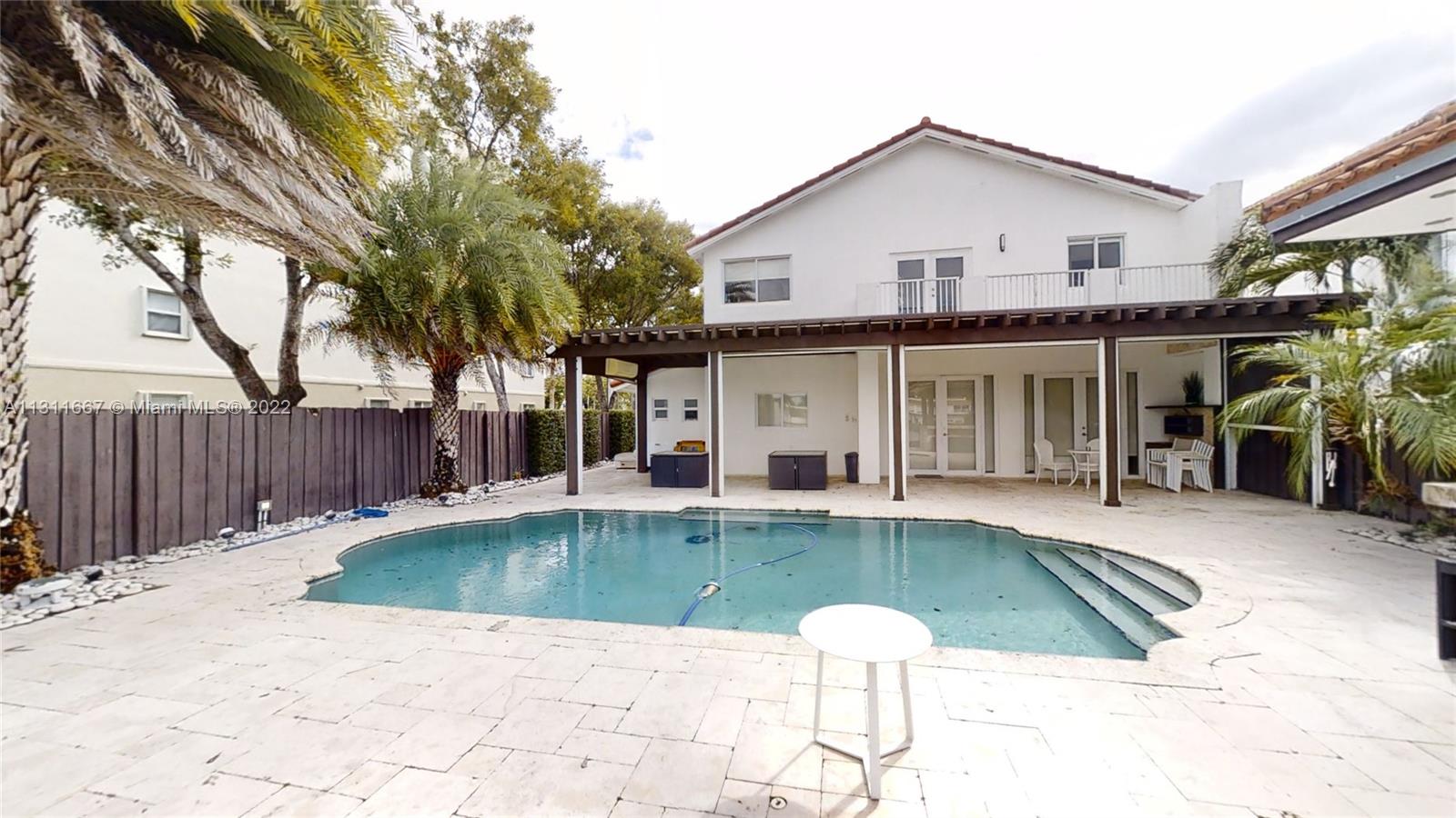 10867 NW 59th St