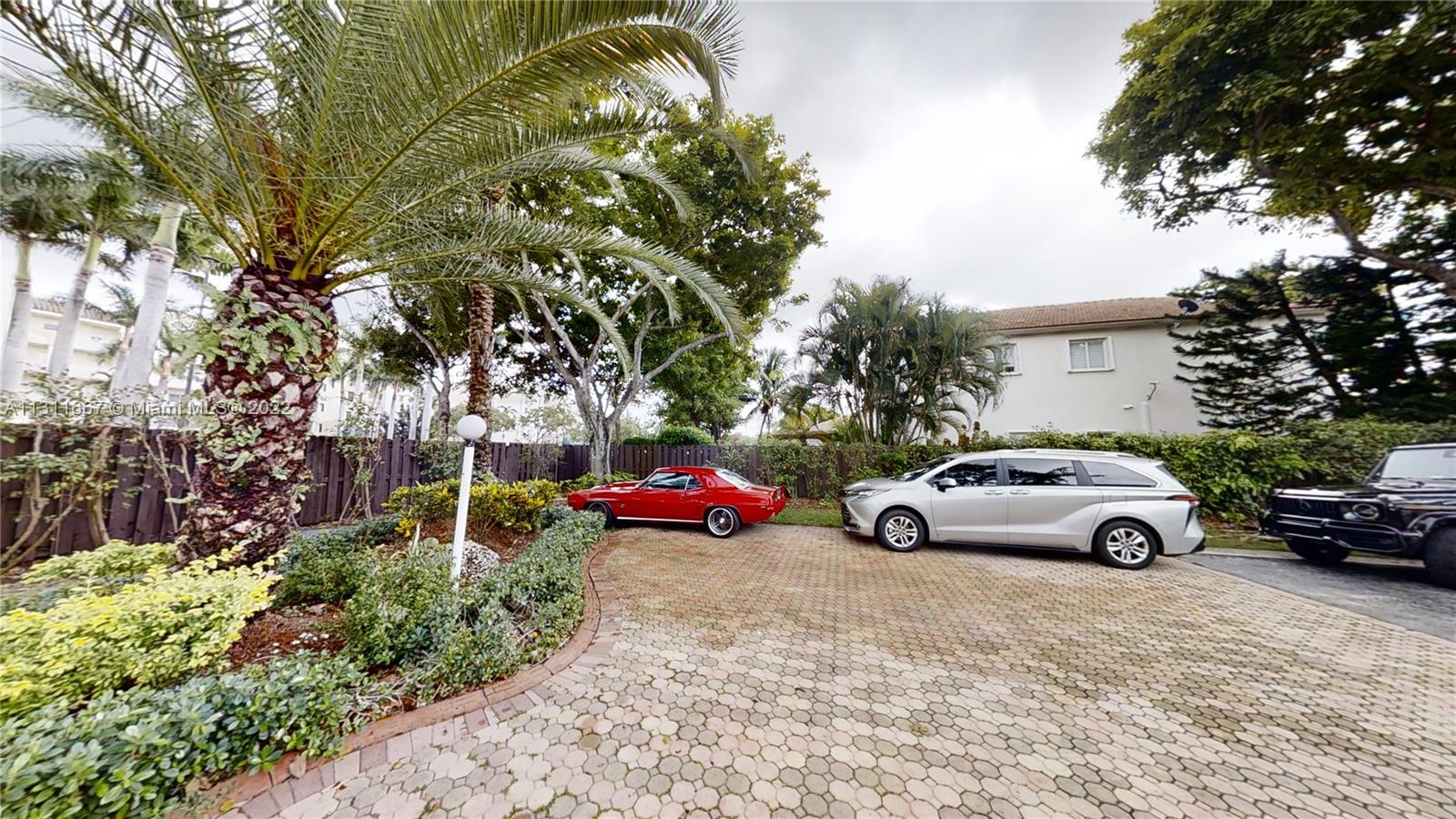 10867 NW 59th St