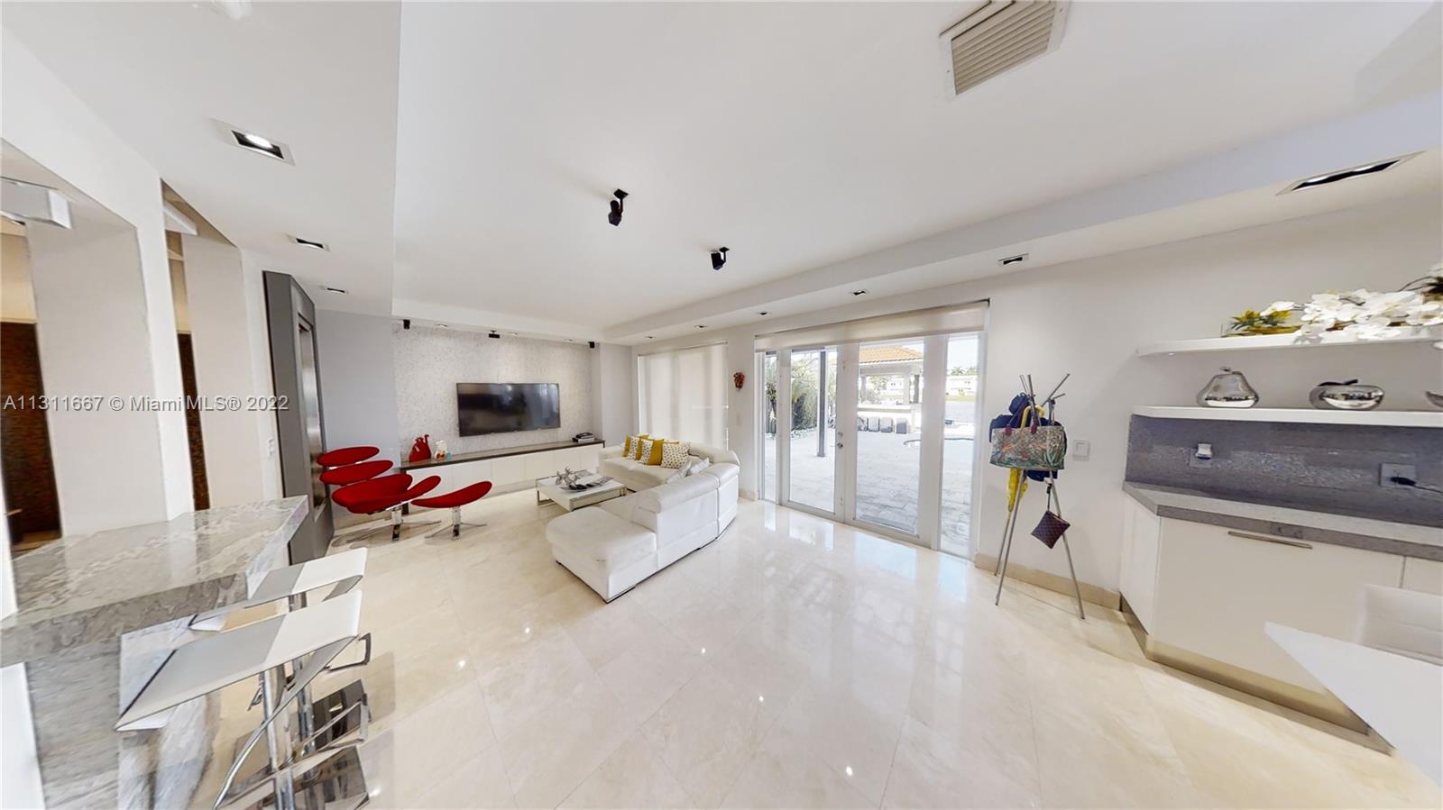10867 NW 59th St