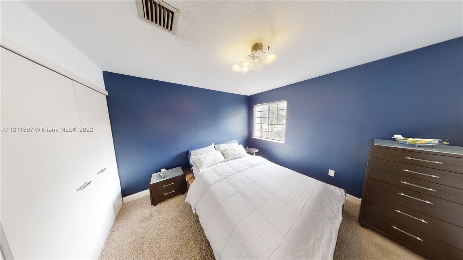 10867 NW 59th St