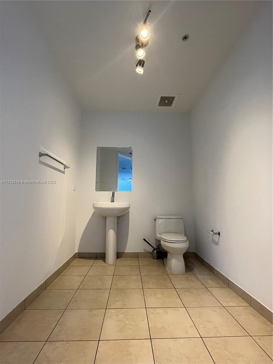 3301 NE 1st Ave # 5 Unit: PH-5