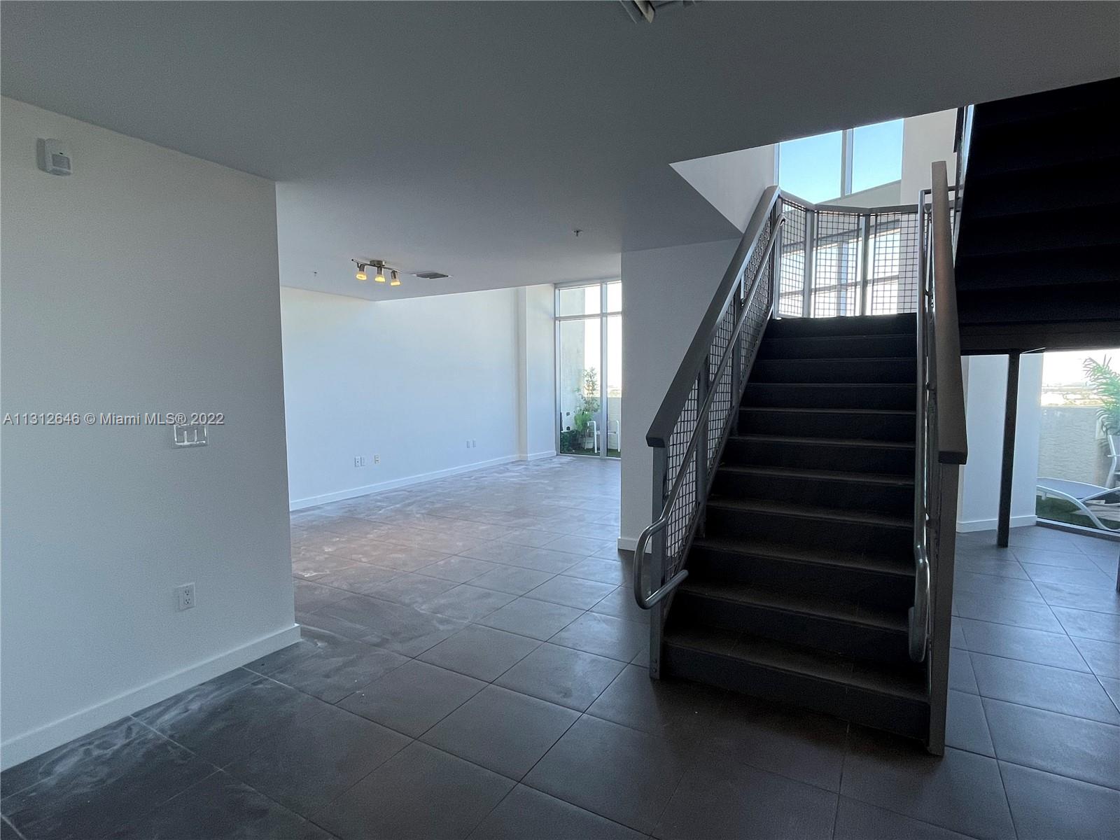 3301 NE 1st Ave # 5 Unit: PH-5