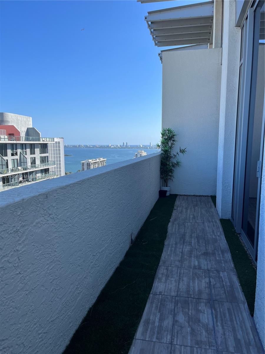 3301 NE 1st Ave # 5 Unit: PH-5