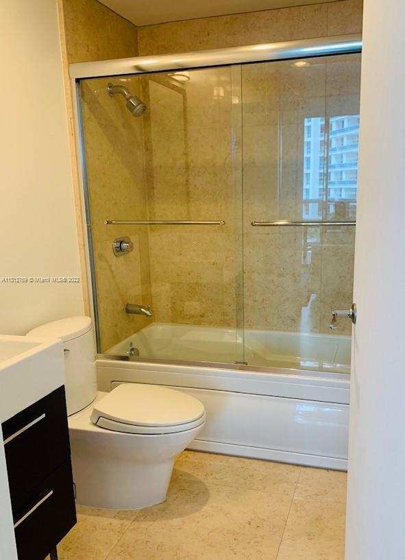 5875 Collins Ave # 903