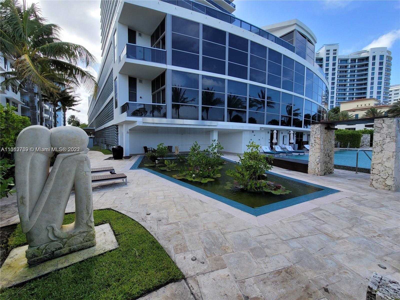 5875 Collins Ave # 903