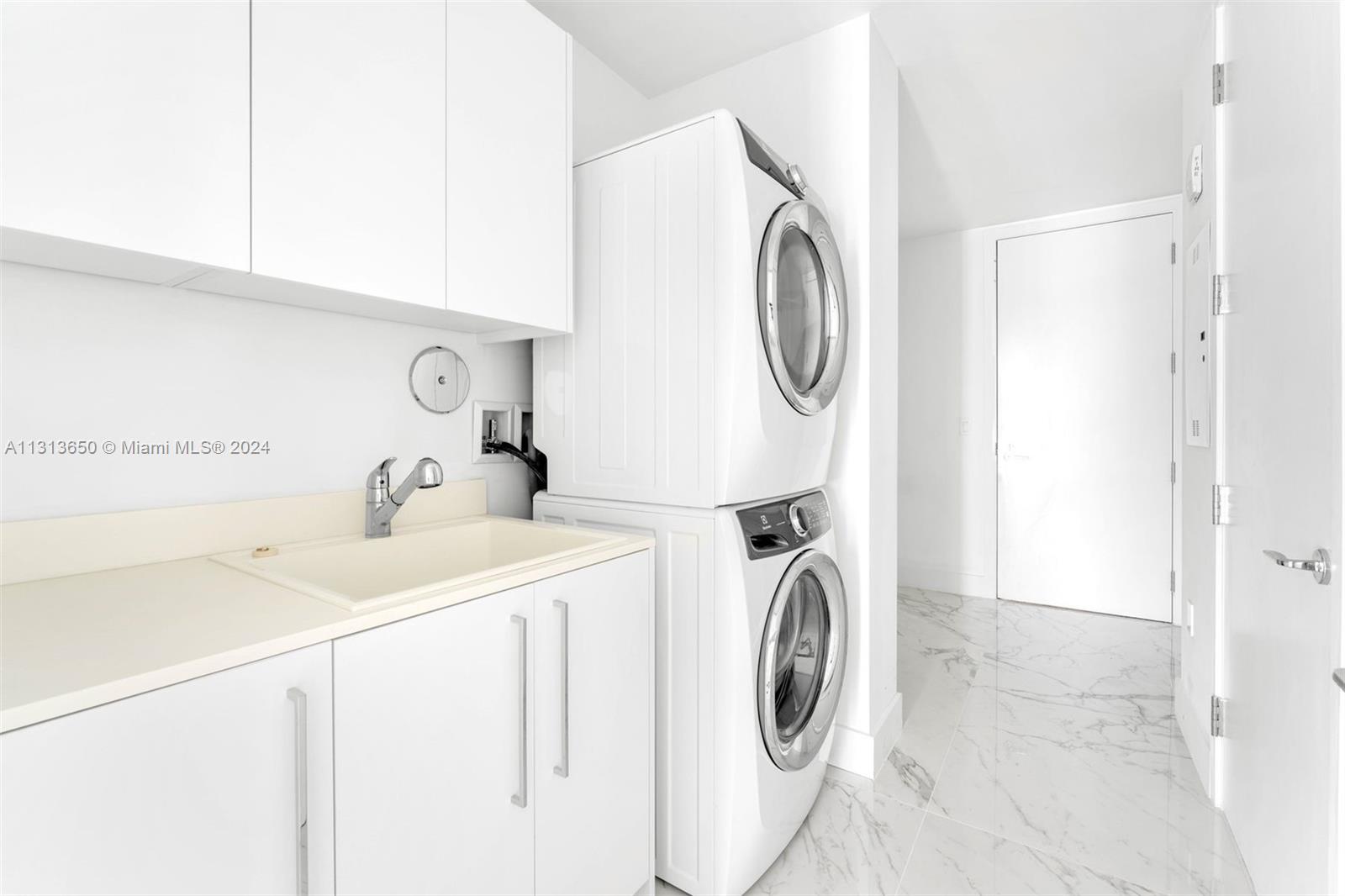 15701 Collins Ave # 2101