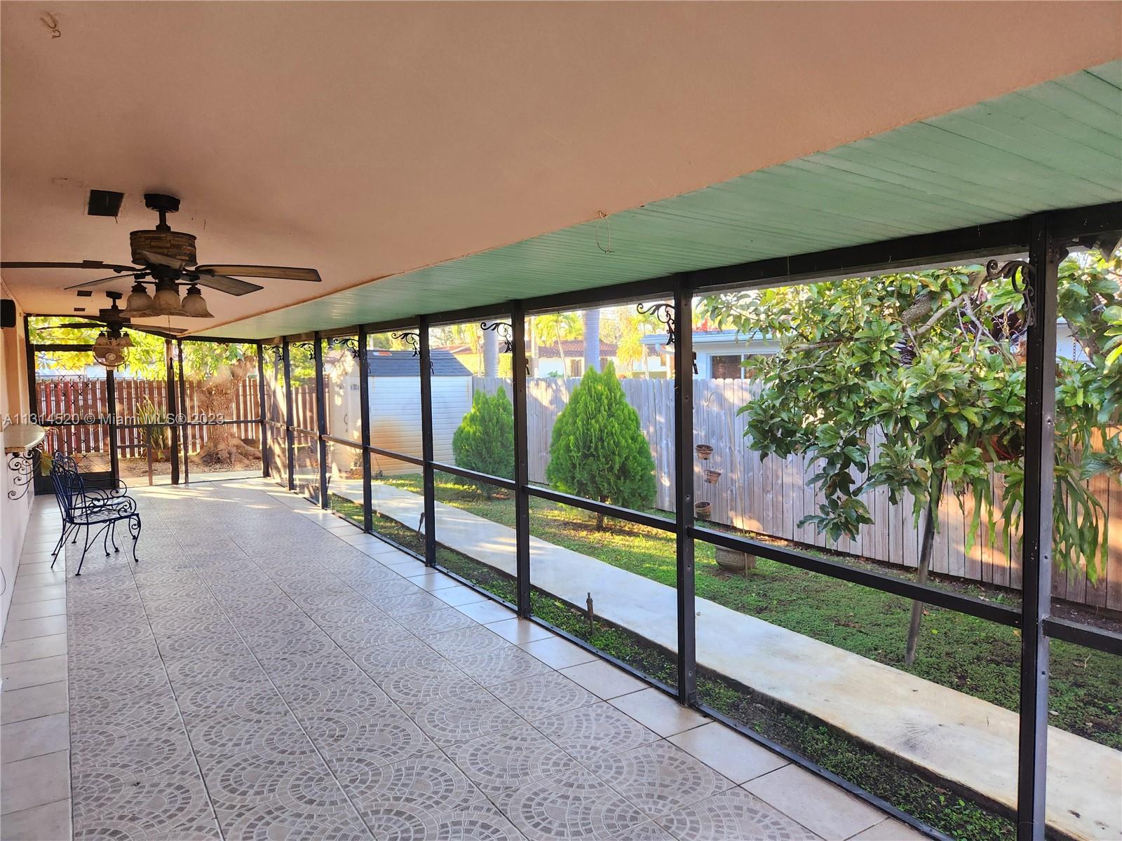 8645 SW 47th Ter