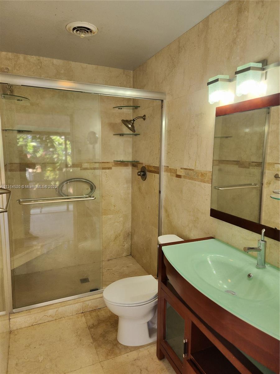 8645 SW 47th Ter