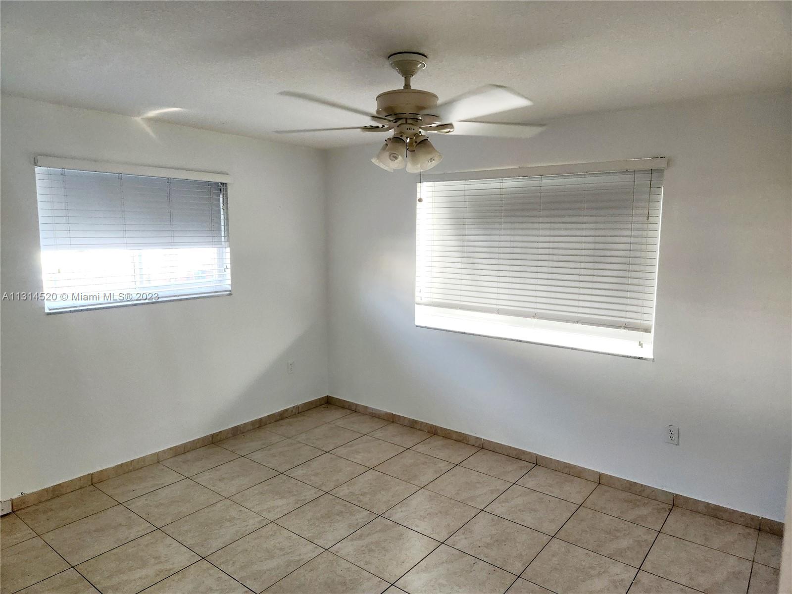 8645 SW 47th Ter