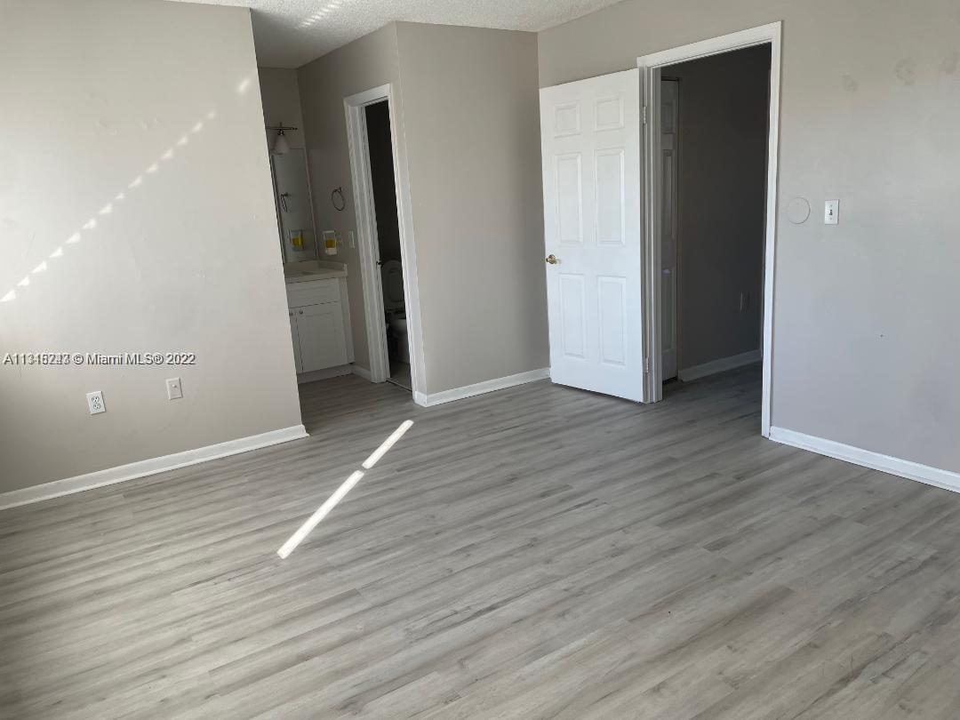 2530 W 60th Pl # 17 Unit: 104-17