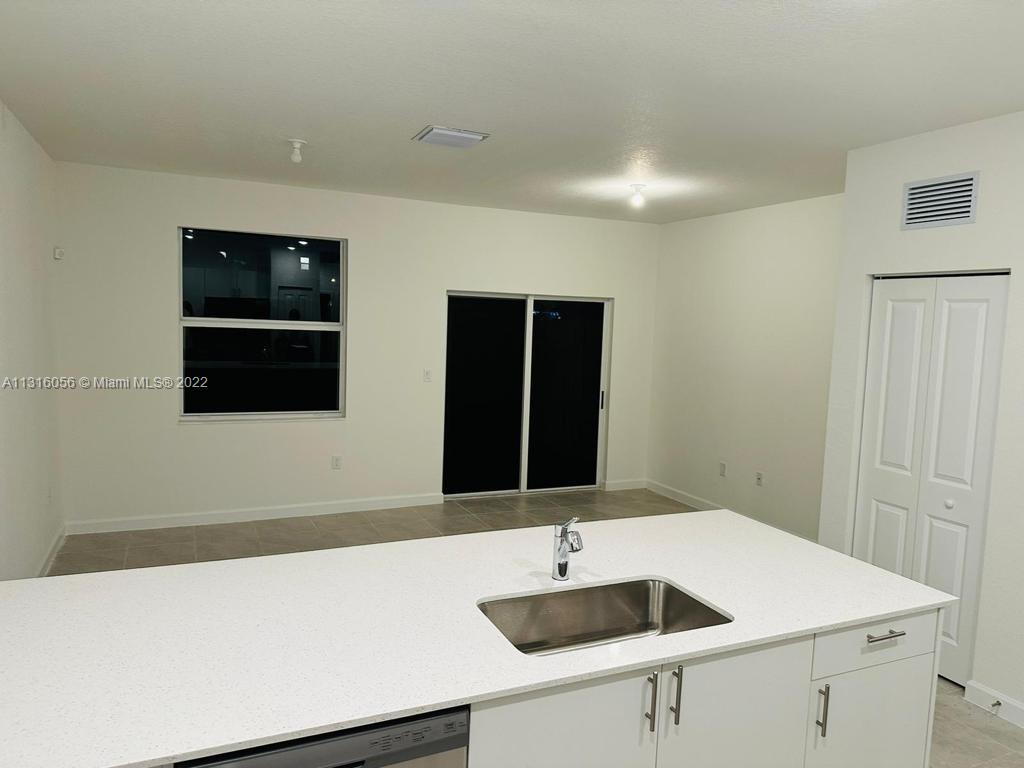 1655 SE 26th Rd # 1655