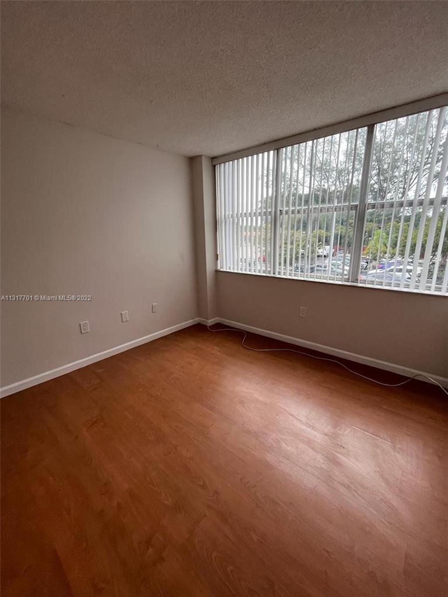 1300 NE Miami Gardens Dr Unit: 207E