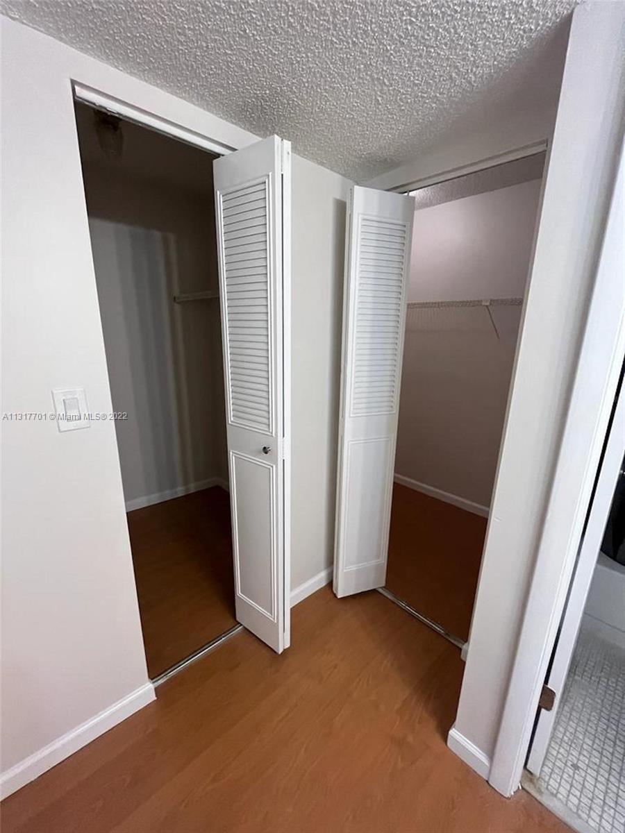 1300 NE Miami Gardens Dr Unit: 207E