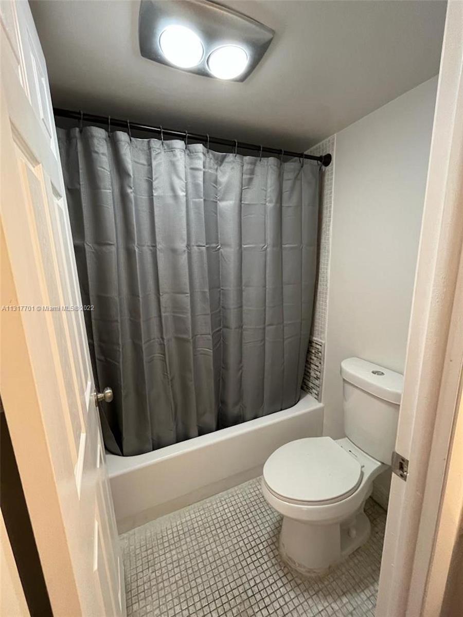 1300 NE Miami Gardens Dr Unit: 207E