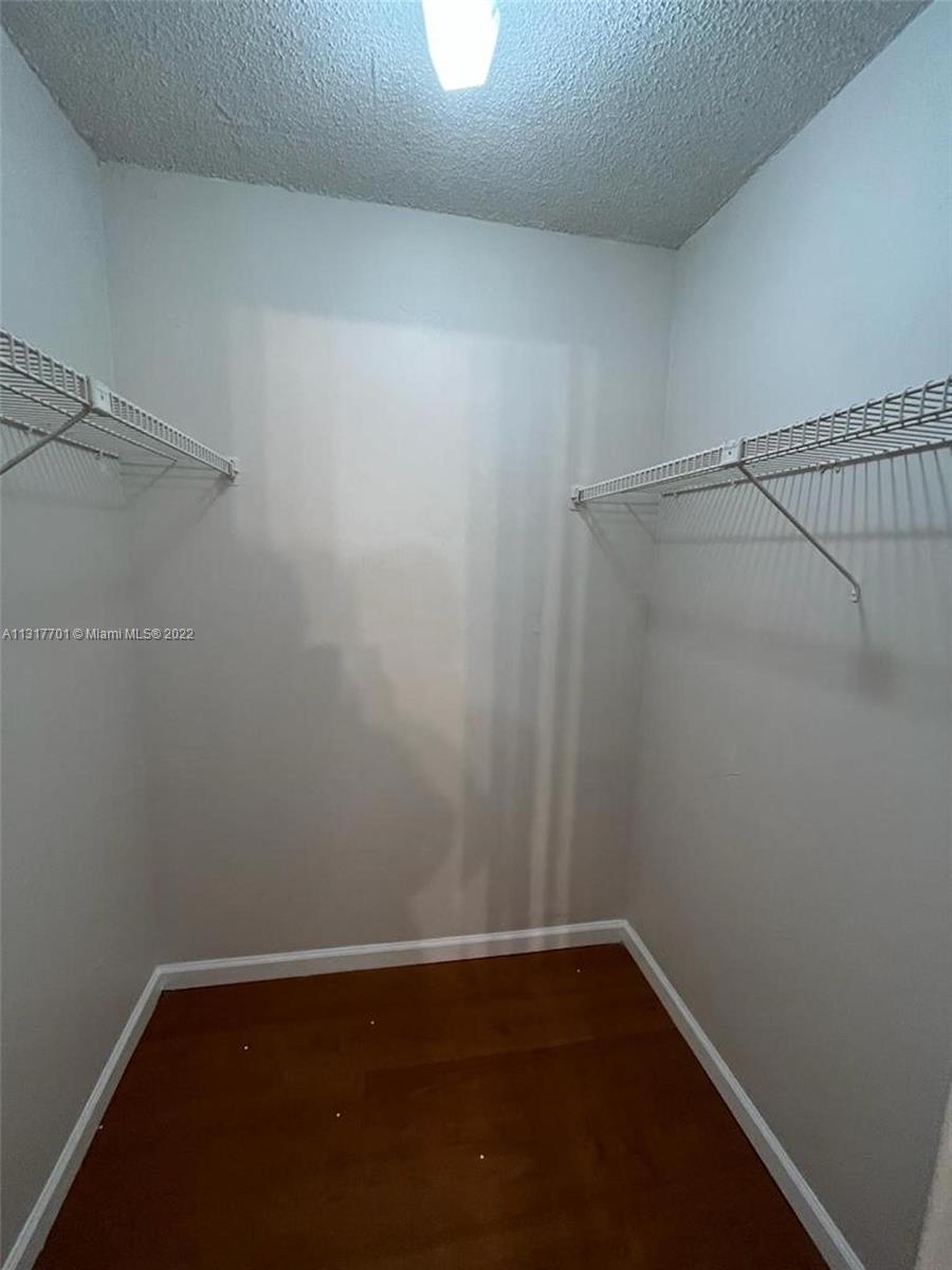 1300 NE Miami Gardens Dr Unit: 207E