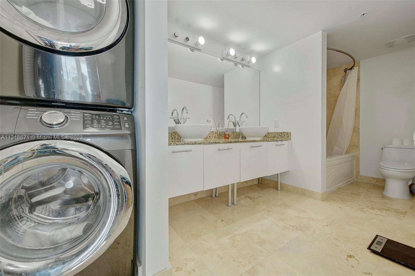 41 SE 5th St # 2307