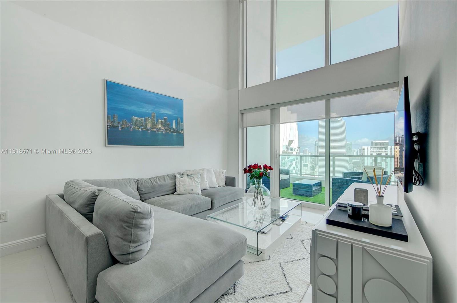 41 SE 5th St # 2307