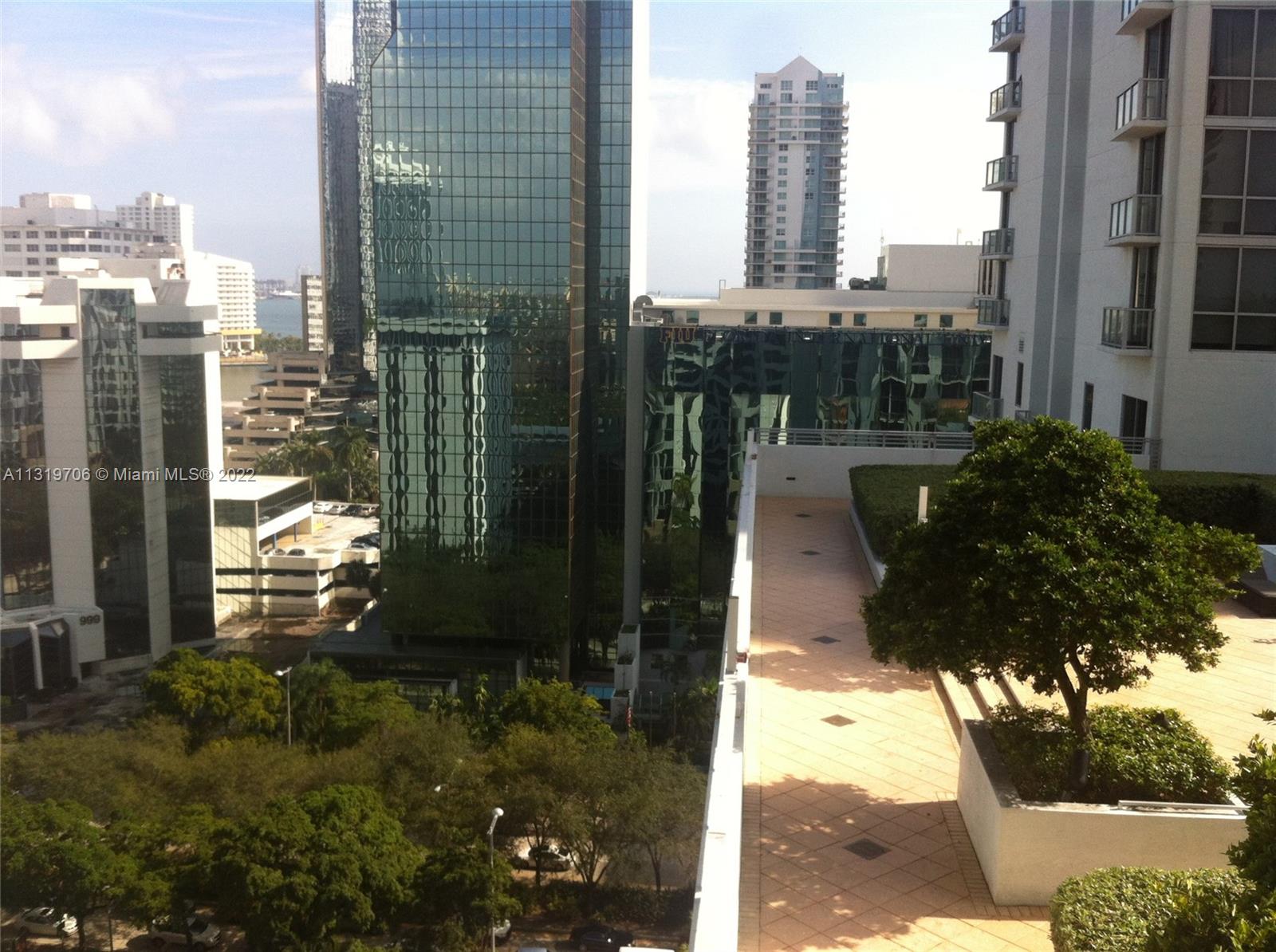 1050 BRICKELL AV # 1406